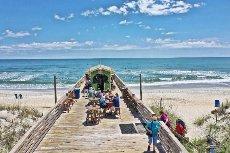 Golden Sands Carolina Beach Oceanfront Tapestry by Hilton - image 29