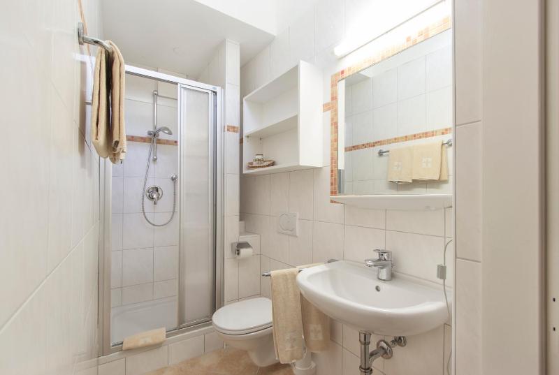 Standard Double Room - Annex image 4