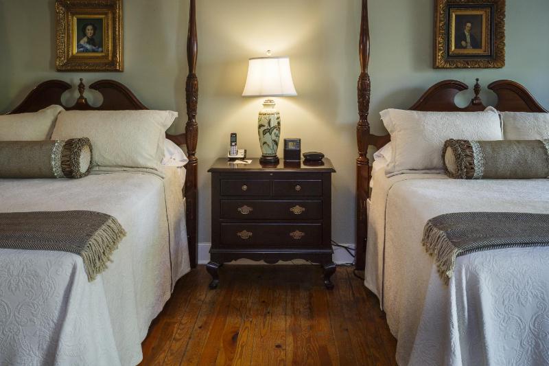 Eliza Thompson House Historic Inns of Savannah Collection - image 15