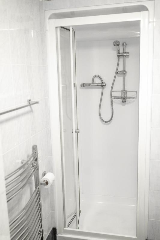 Single Room with Private Bathroom image 2