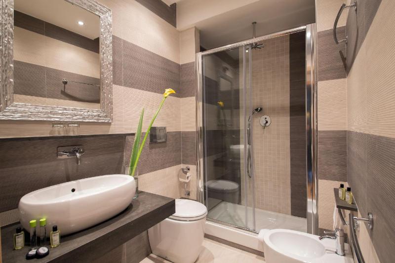 Executive Triple Room image 4