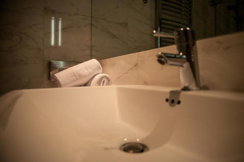Deluxe Double Room image 4