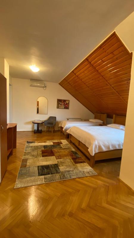 Triple Room image 1