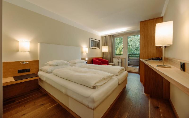 Double Room with Balcony image 1