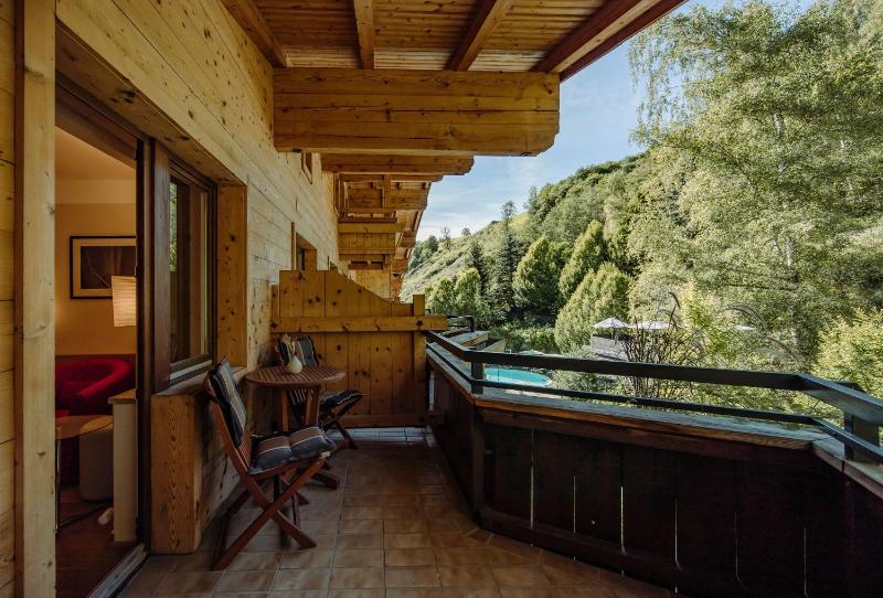 Double Room with Balcony image 4