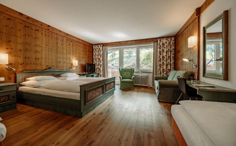 Triple Room with View image 3