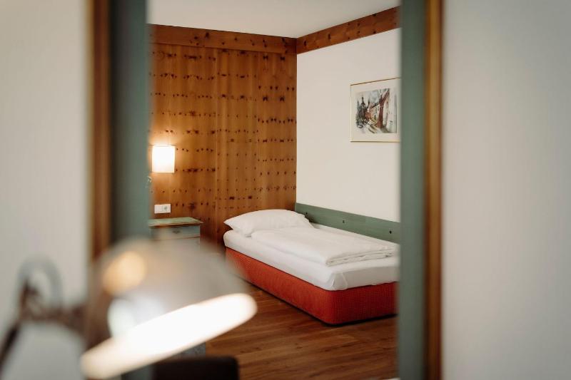 Triple Room with View image 4