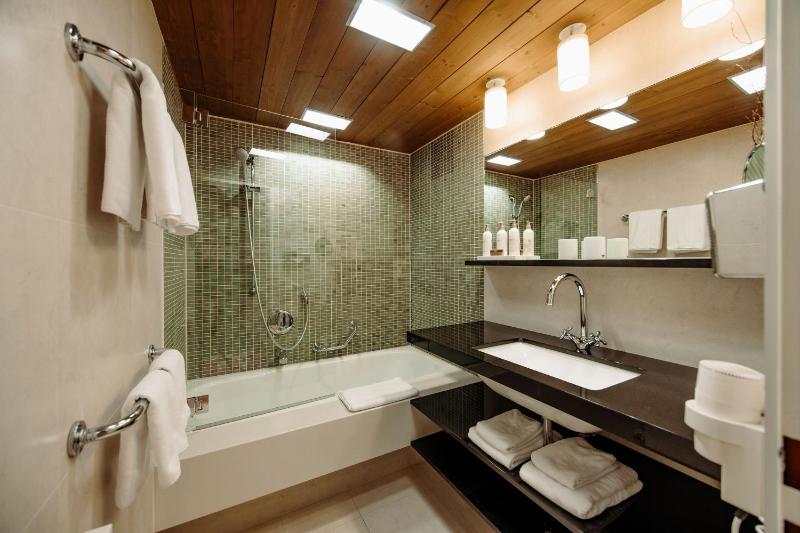 Triple Room with View image 1