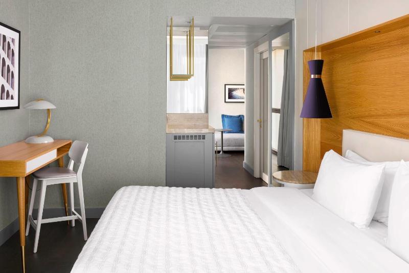 Urban Suite, 1 Bedroom Junior Suite, 1 King, Sofa bed