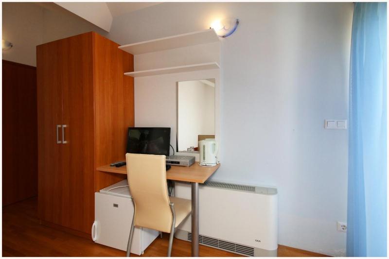 Double Room image 4