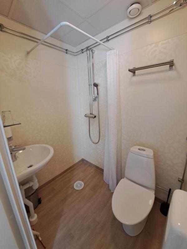 Single Room image 3