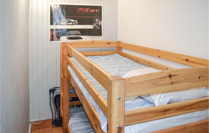 2 Bedroom Amazing Apartment In Capbreton - image 19