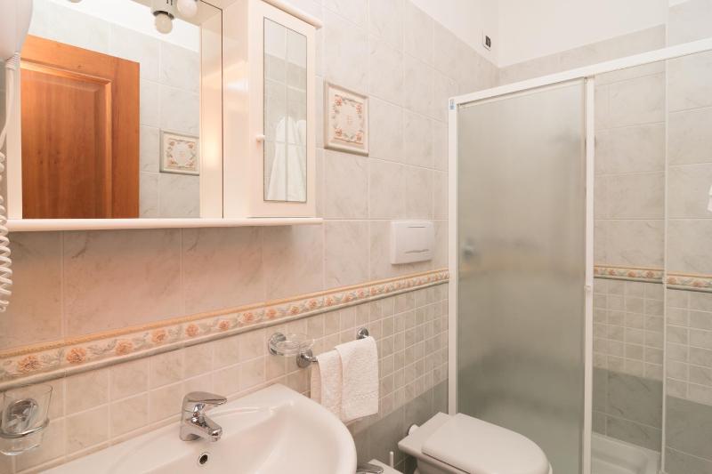 Triple Room image 2
