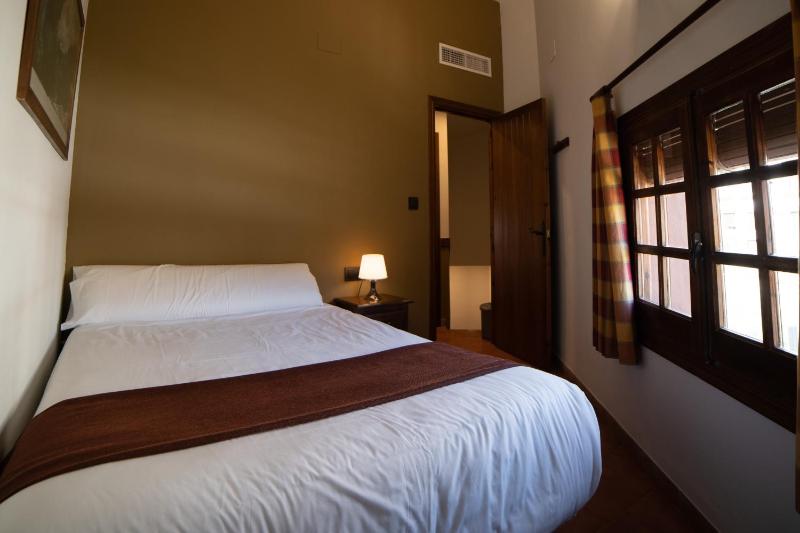 Two-Bedroom House (4 Adults) image 4