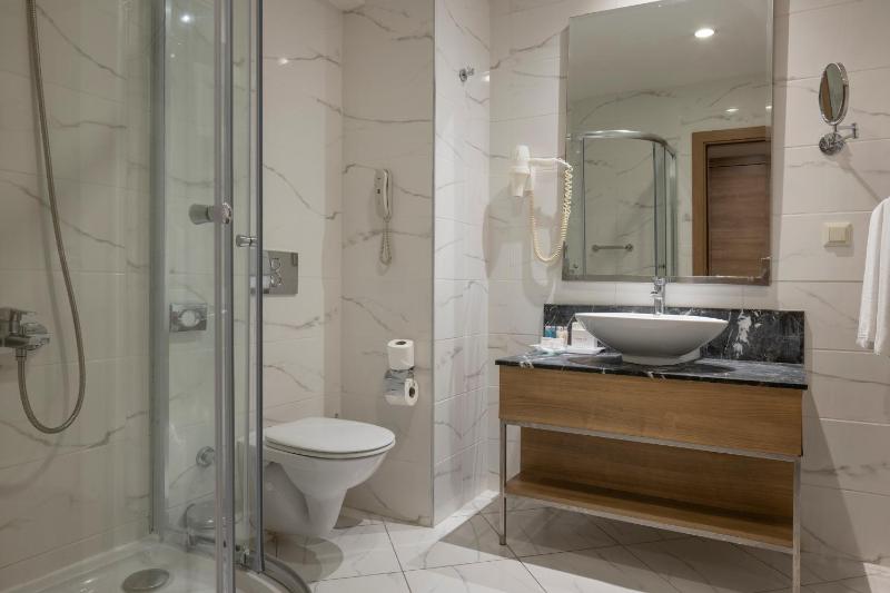 Family Suite - Non-Smoking image 2