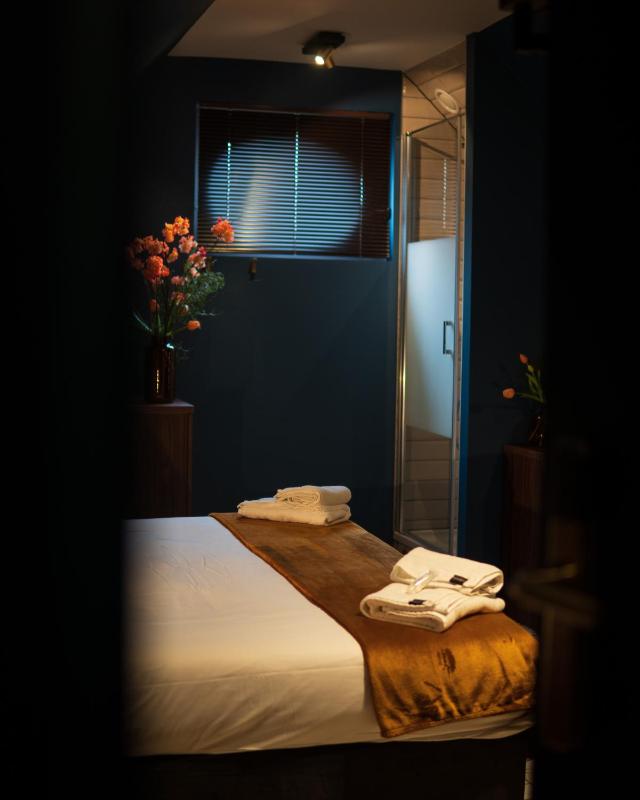 Double Room with Private Bathroom image 4