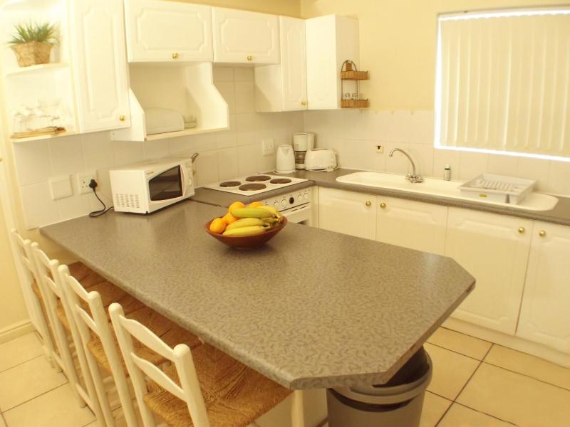 Point Village Accommodation - Snowdove - image 9
