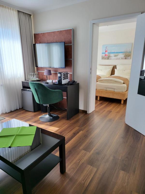 Deluxe Double Room image 3