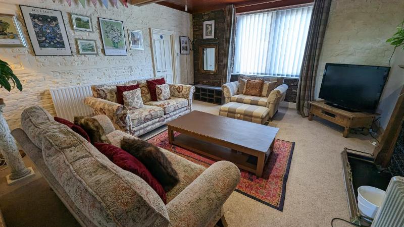 Family Room with Bathroom image 3