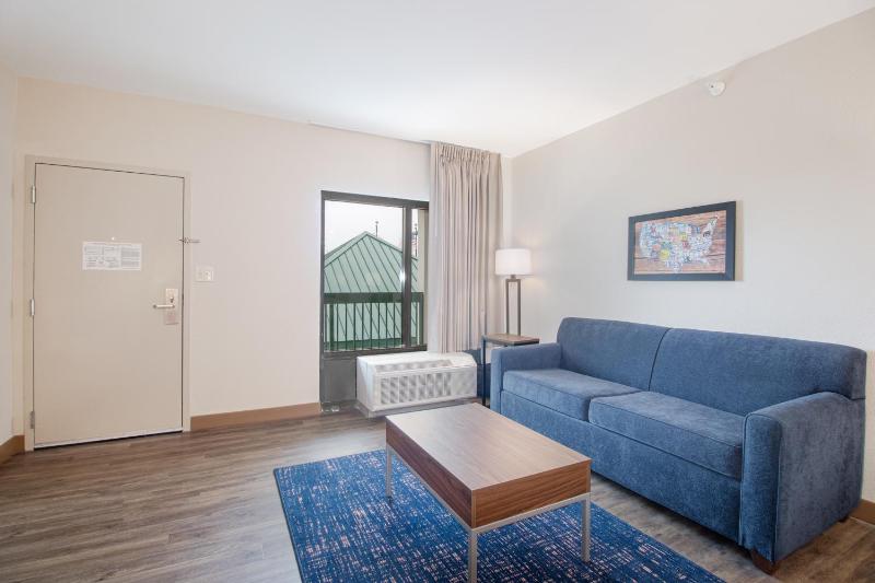 King Suite - Non Smoking image 2