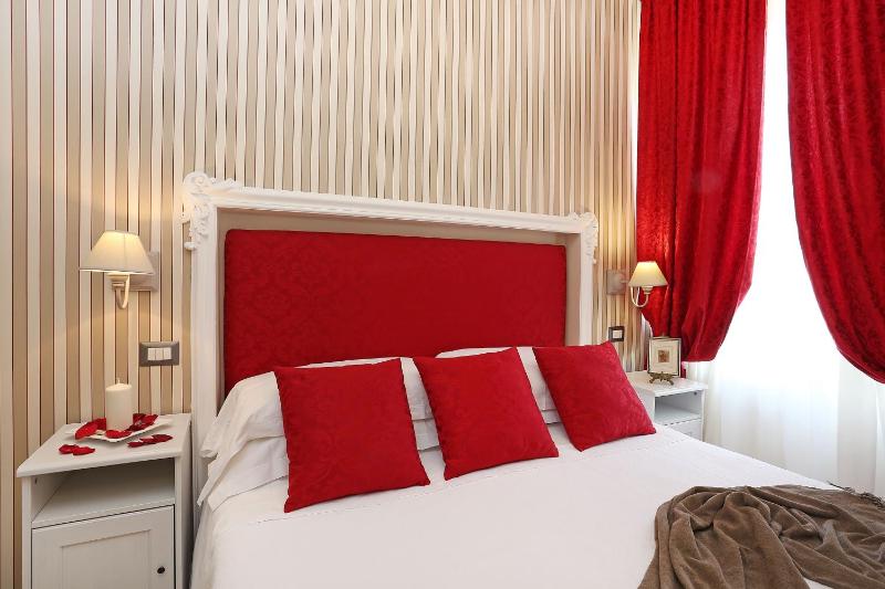 Economy Double Room image 4