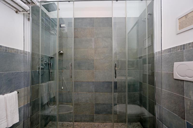 Junior Suite image 3