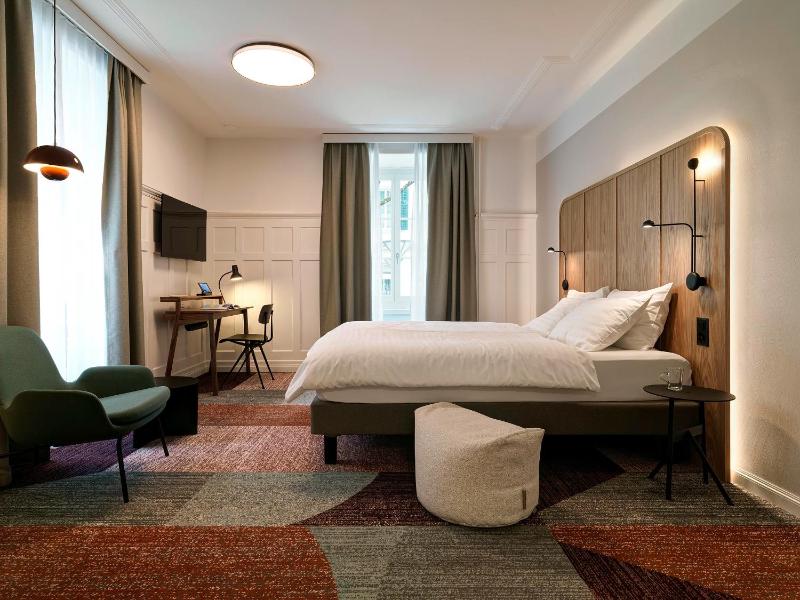 Double Room image 1
