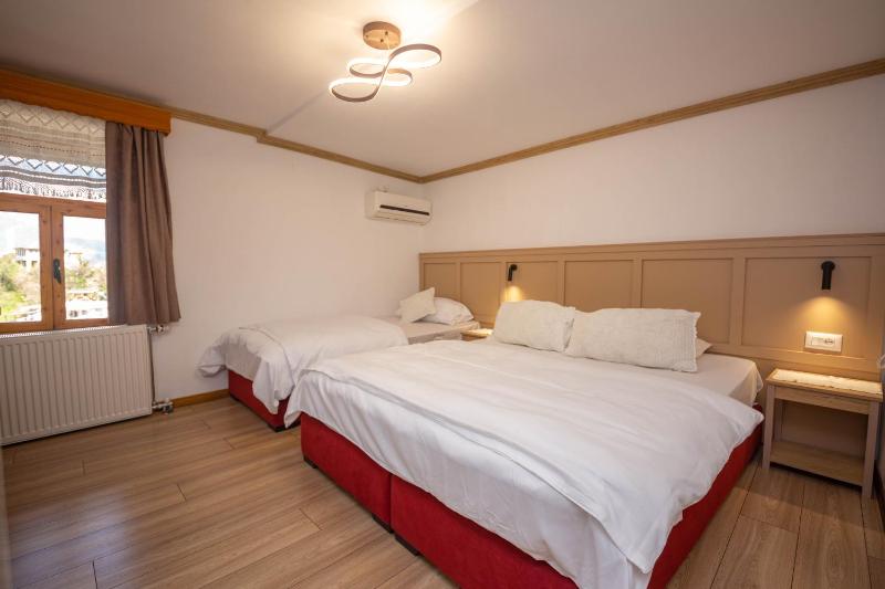 Triple Room image 1