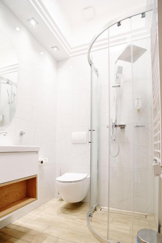 Double or Twin Room image 3