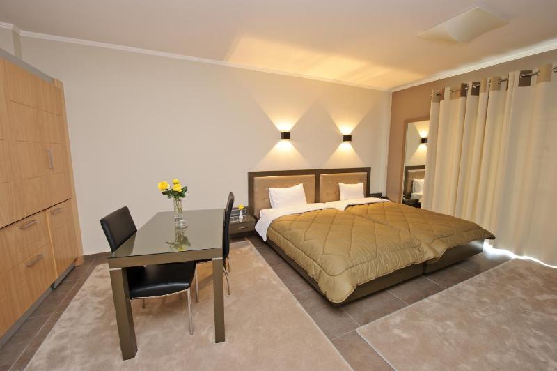Triple Room image 4