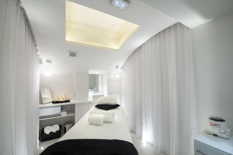 Sublim Twin with Spa Access image 4