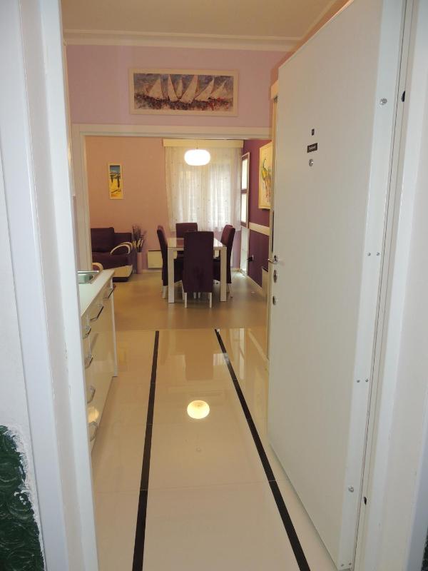 Deluxe Apartment image 1