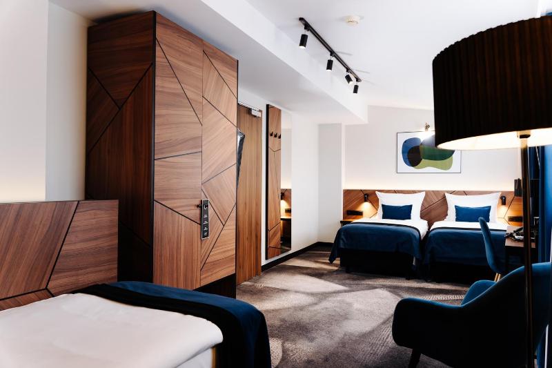 Premium Triple Room image 4