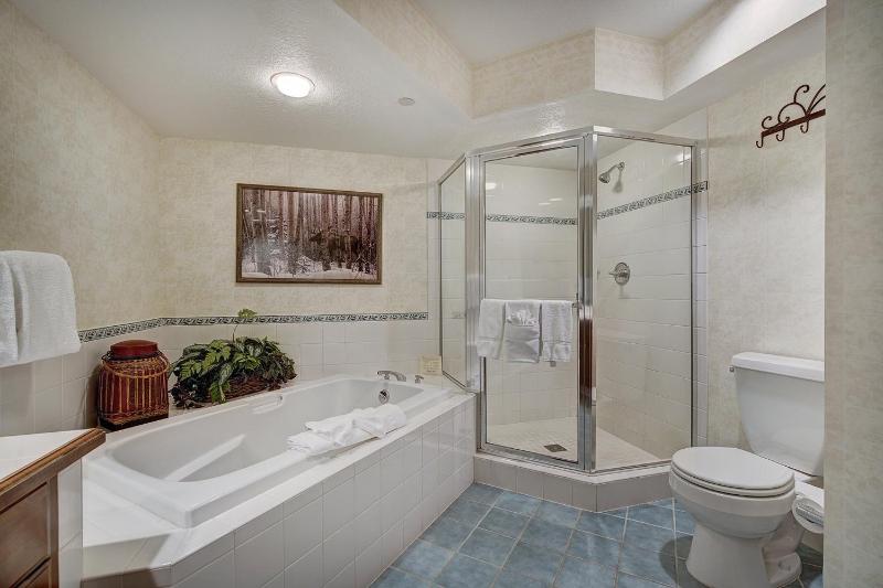 Two-Bedroom Apartment image 3