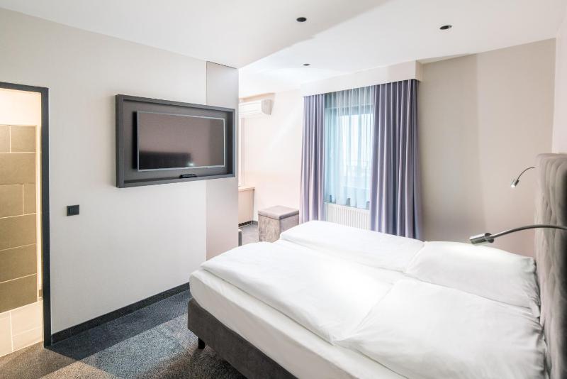 Hotel Cult Frankfurt City - image 9
