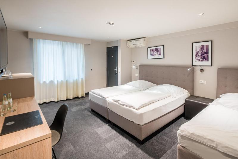Triple Room image 1