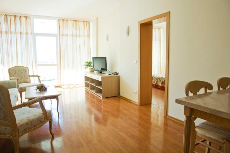Grand Hotel Nirvana - All Inclusive & Free Beach Access - image 48