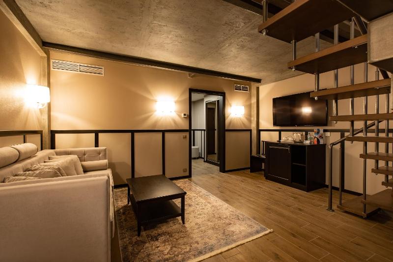 Duplex Suite with Spa Access image 2