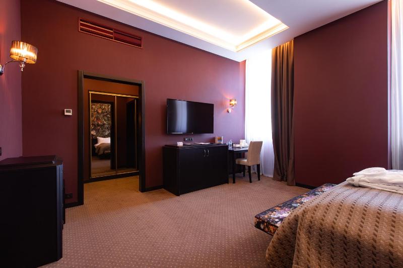 Standard Double or Twin Room with Spa Access image 3