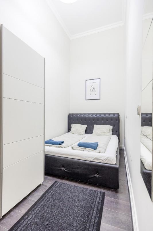 Elisabeth 52 Apartment - image 12