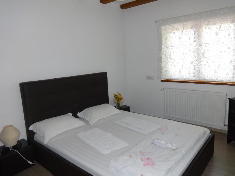 Double Room image 4
