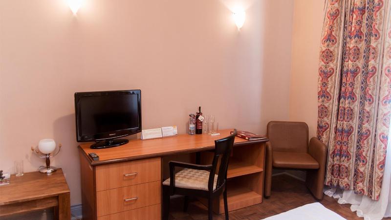 Budget Twin Room image 3