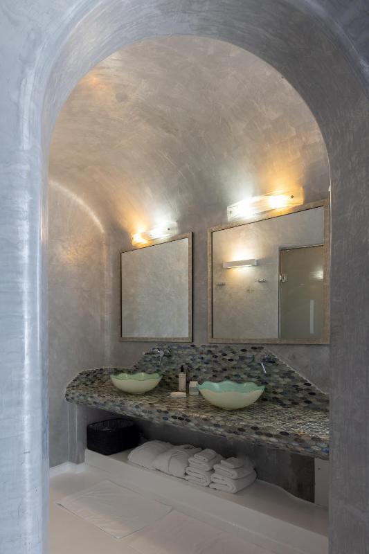 Villa Iokasti image 2