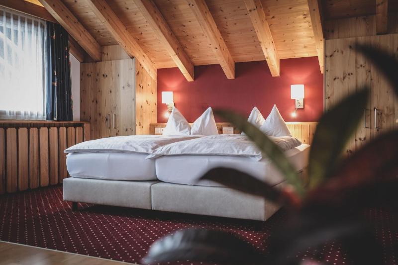 Junior Suite image 1