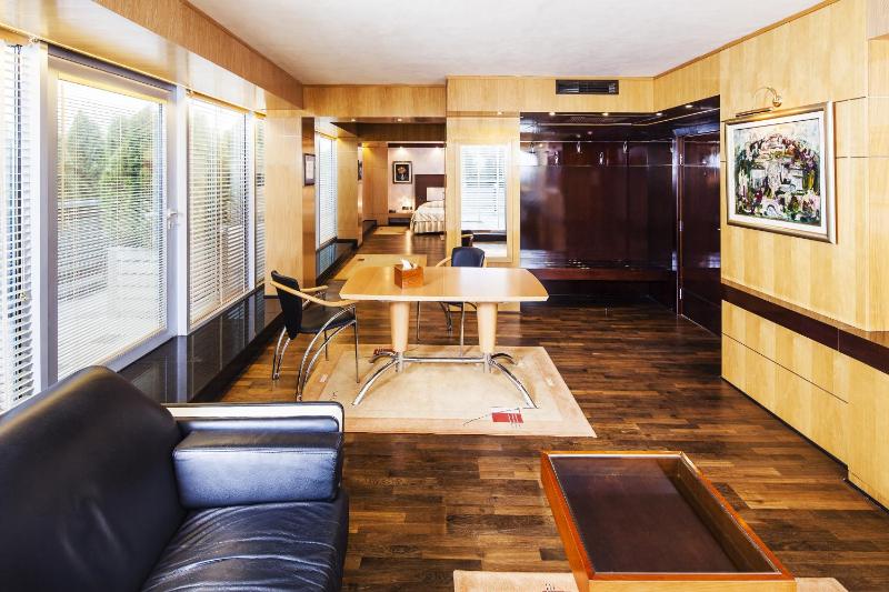 Deluxe Suite with Terrace and Panoramic View image 1