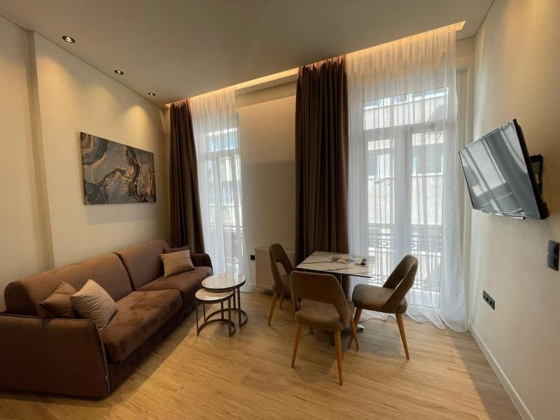 Superior Suite image 4