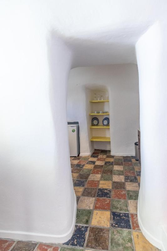 Orfeas Suite image 2