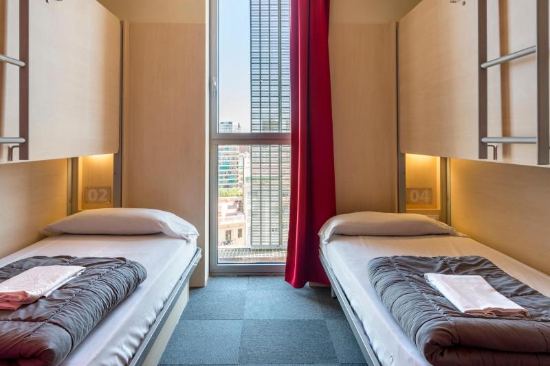 Twin Room with Private Bathroom image 3