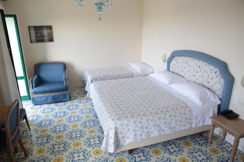 Triple Room image 3