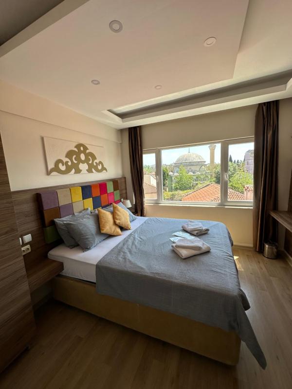 Standard Double Room image 2
